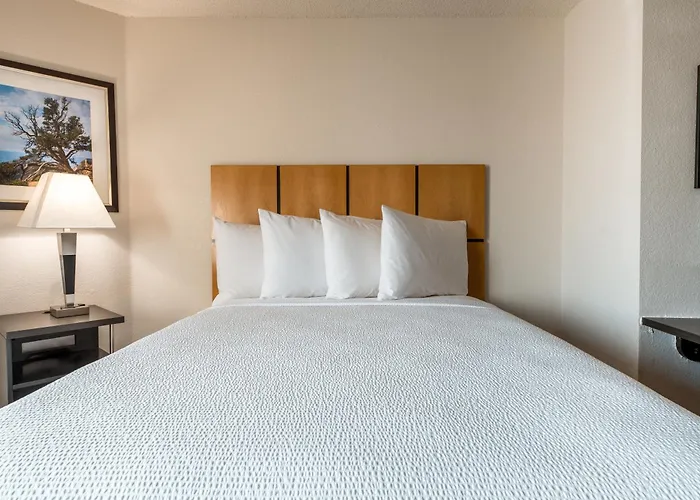 Sonesta Simply Worth Hotel 3*